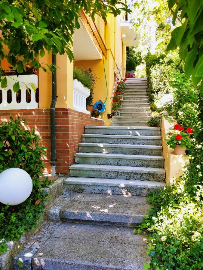 Mediterran-Skandinavisch - Outdoorwhirlpool Ganzjaehrig Burgthann Zewnętrze zdjęcie