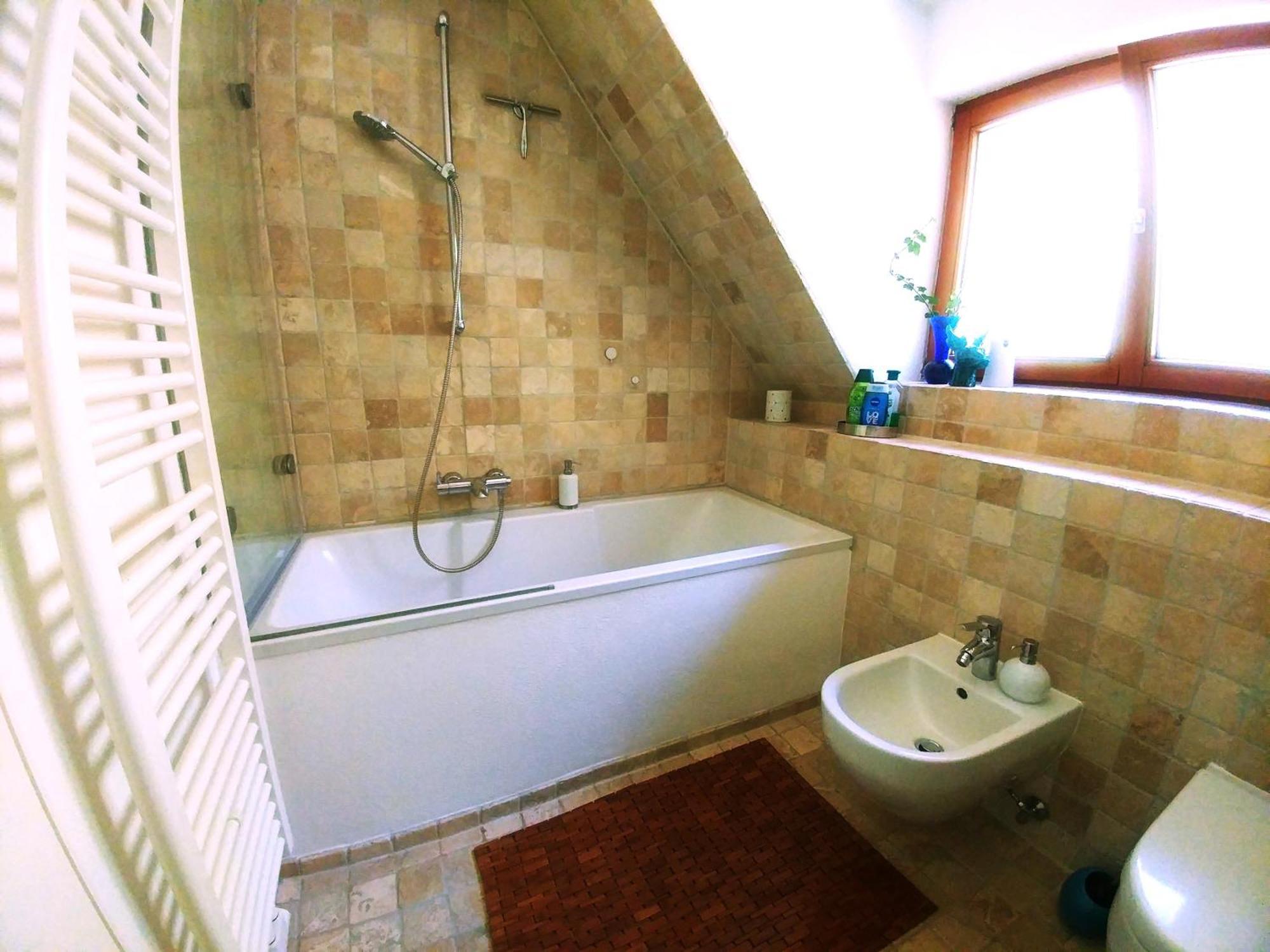 Mediterran-Skandinavisch - Outdoorwhirlpool Ganzjaehrig Burgthann Zewnętrze zdjęcie